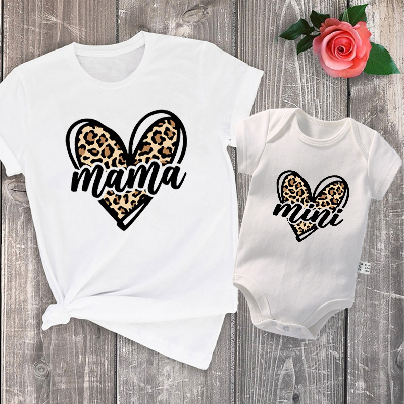 Mama Mimi Leopard Heart Print  - огляд і ціна Plant Parent T Shirt