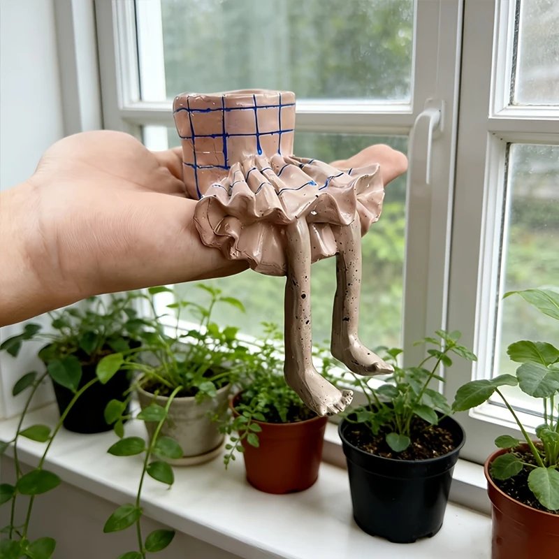 Whimsical Resin Leggy Planter  - огляд і ціна Plant Parent Free